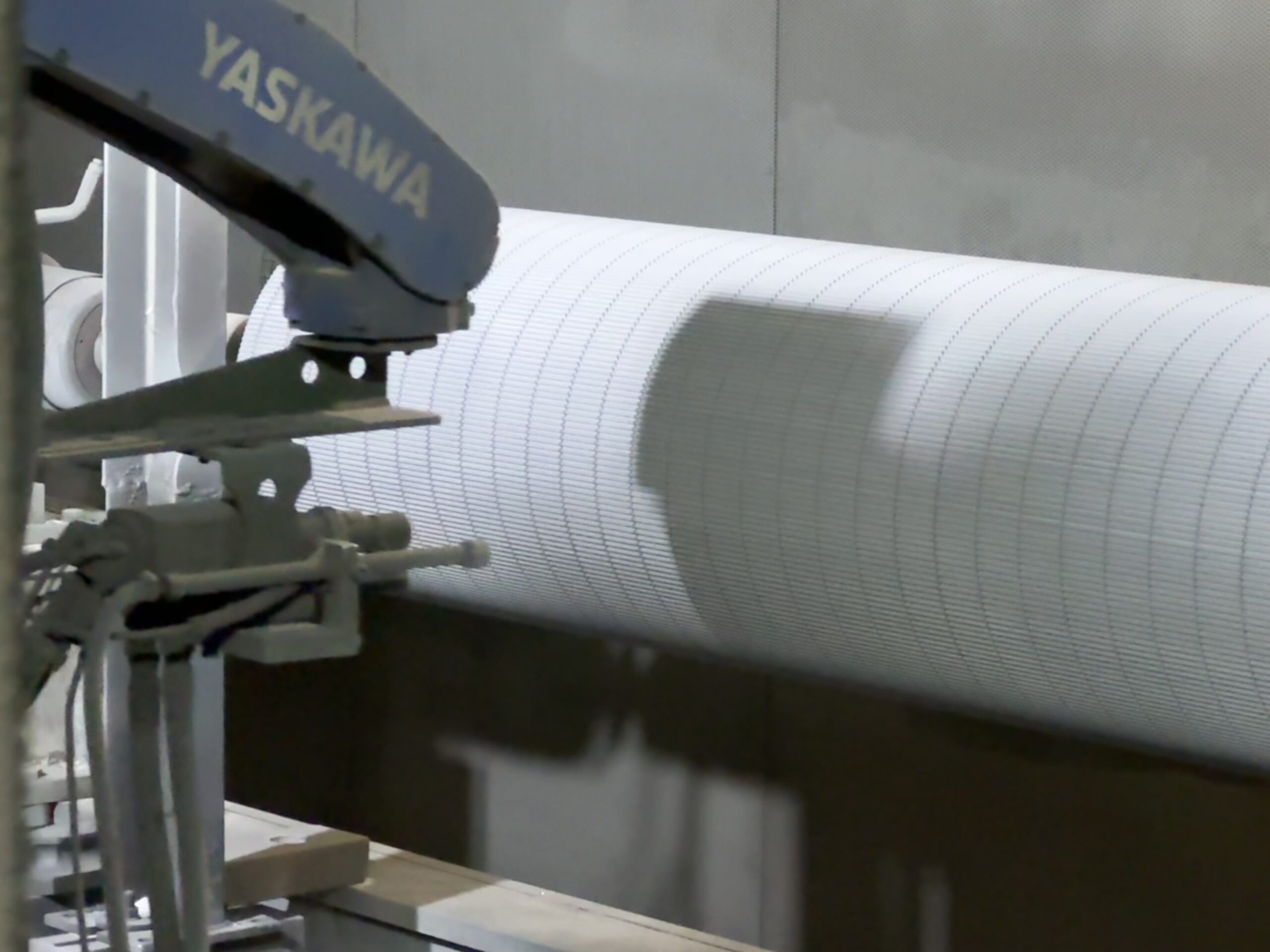 Diagram of the HVOF spraying process on a corrugating roll