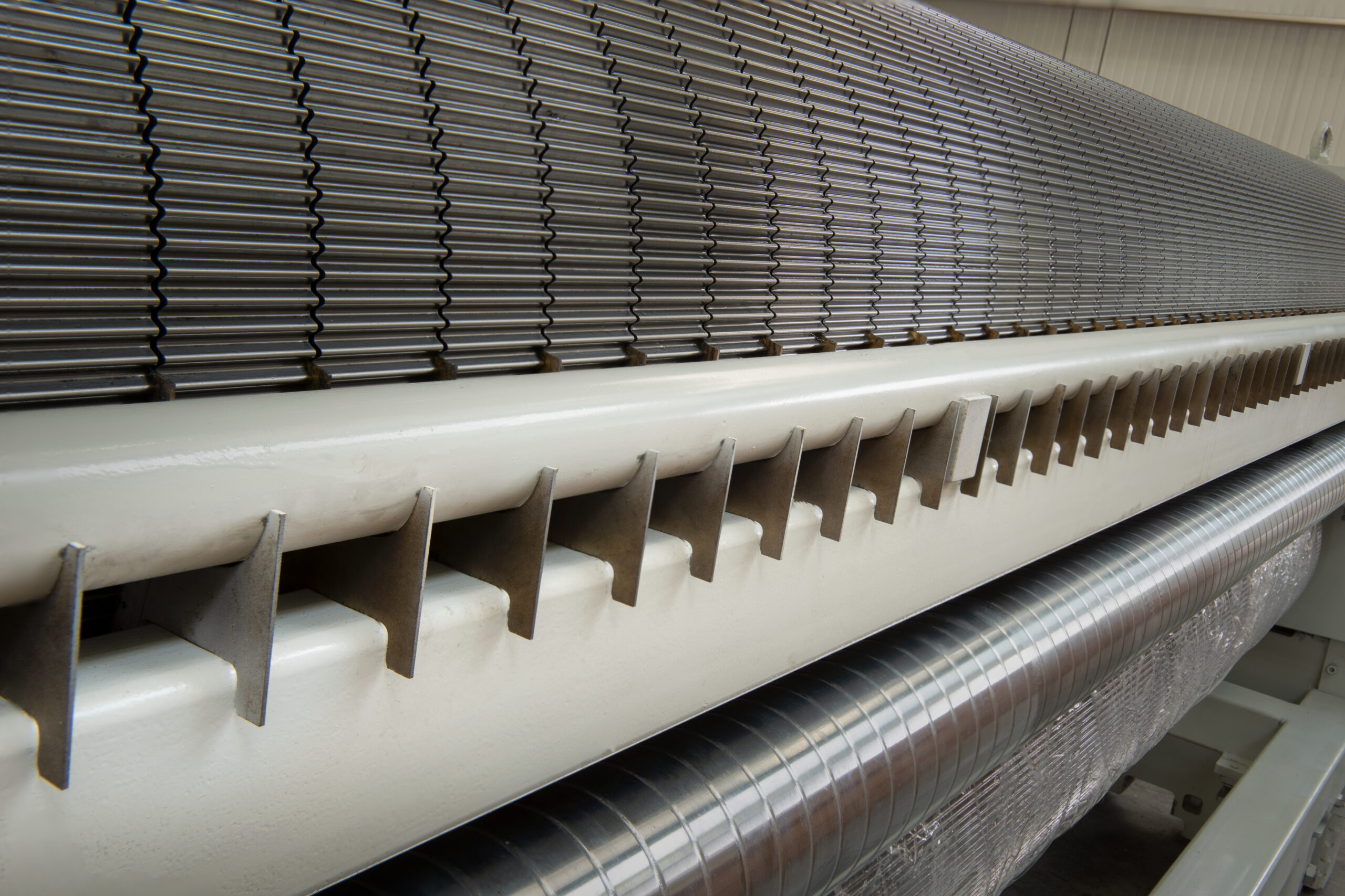 corrugated-roll-closeup Corrugated roll close-up showing flute surface