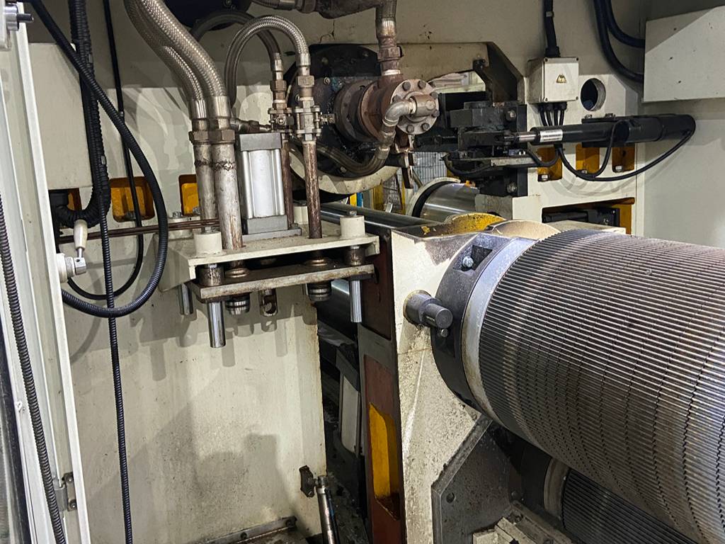 corrugatingroll Close-up of a tungsten carbide corrugating rol