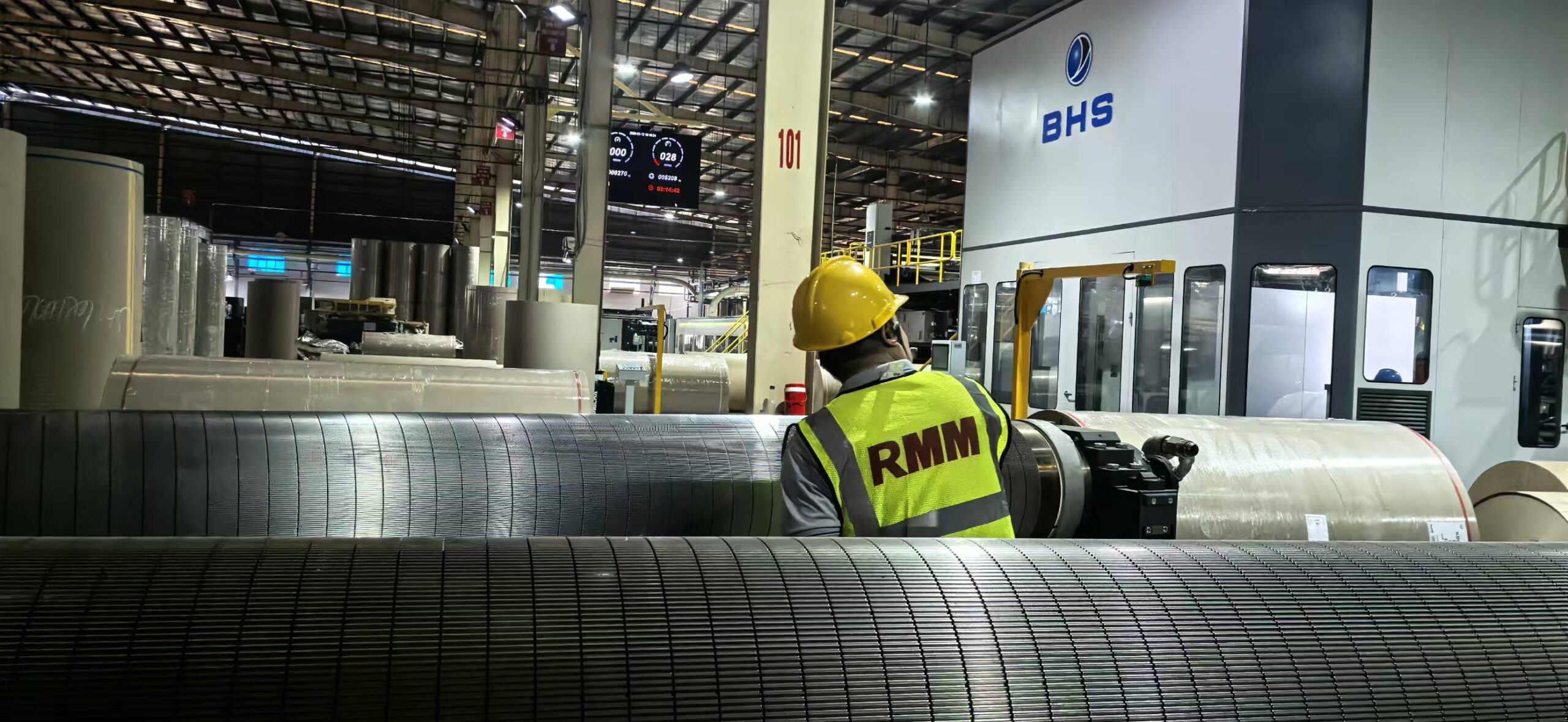 Corrugating roll deformation and wear